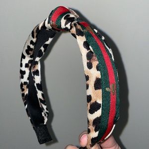 Headband with bees and stripe